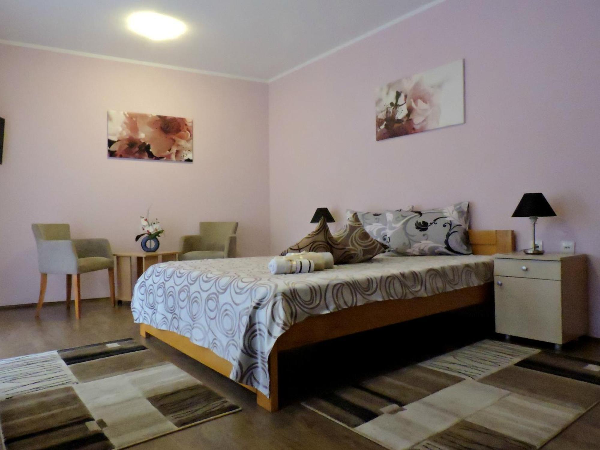 B&B Zmajevo Gnezdo 021 Sremska Kamenica Екстер'єр фото